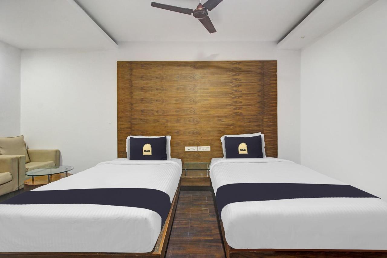 Townhouse Oak The Margi Hotel Near Yosufguda Metro Station Хидерабад Екстериор снимка