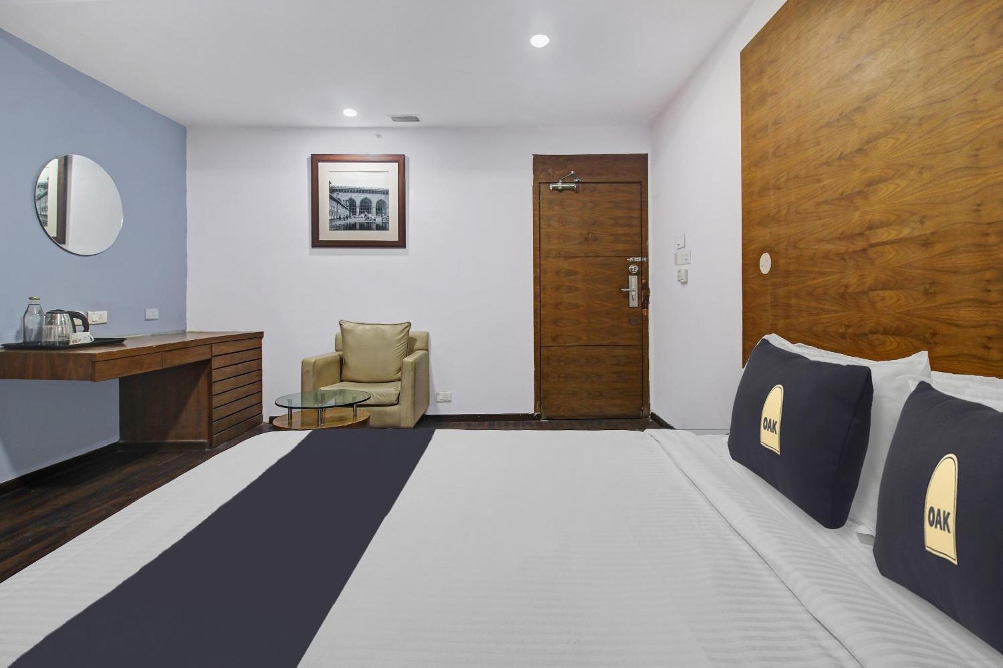 Townhouse Oak The Margi Hotel Near Yosufguda Metro Station Хидерабад Екстериор снимка