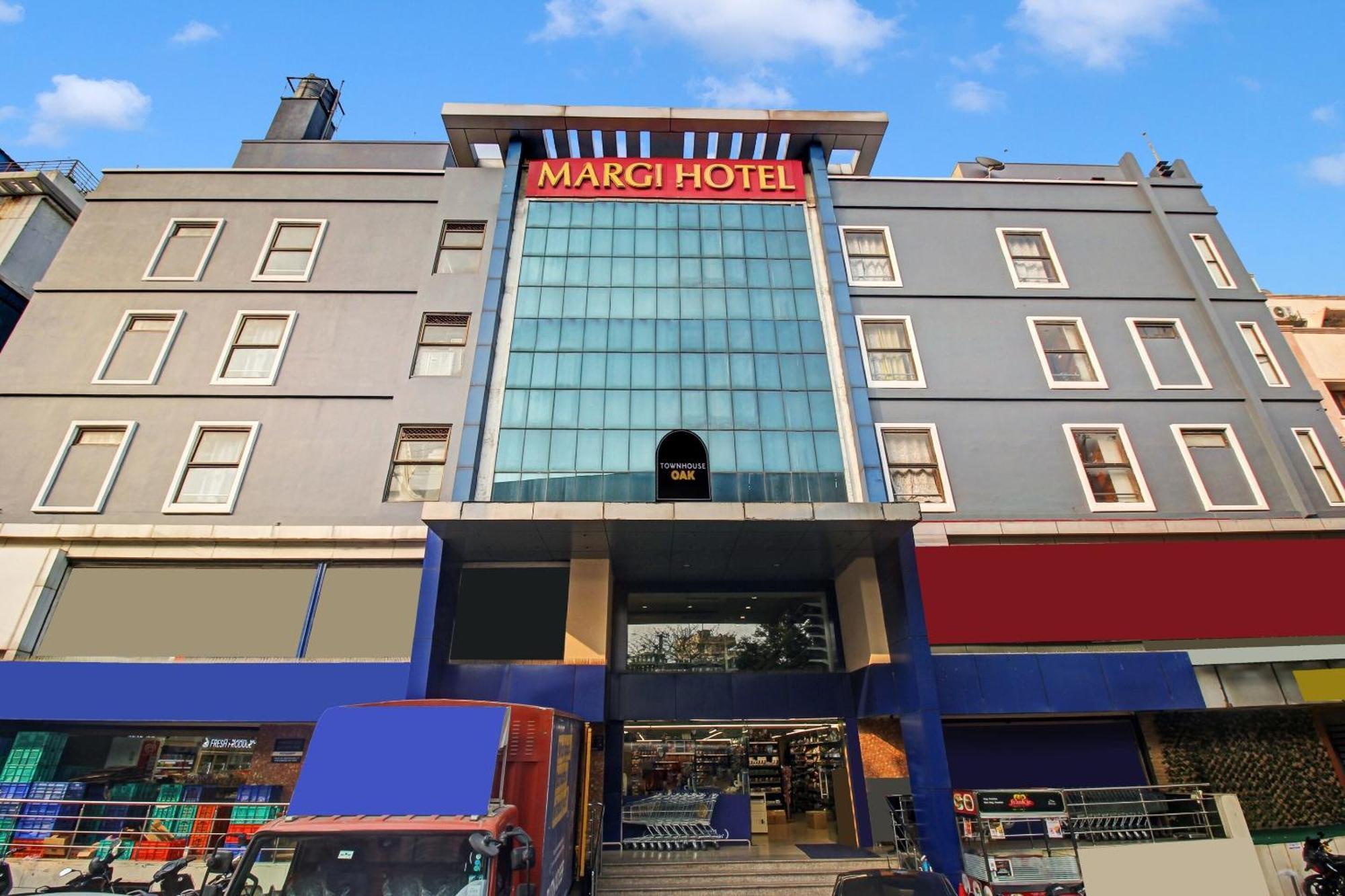 Townhouse Oak The Margi Hotel Near Yosufguda Metro Station Хидерабад Екстериор снимка